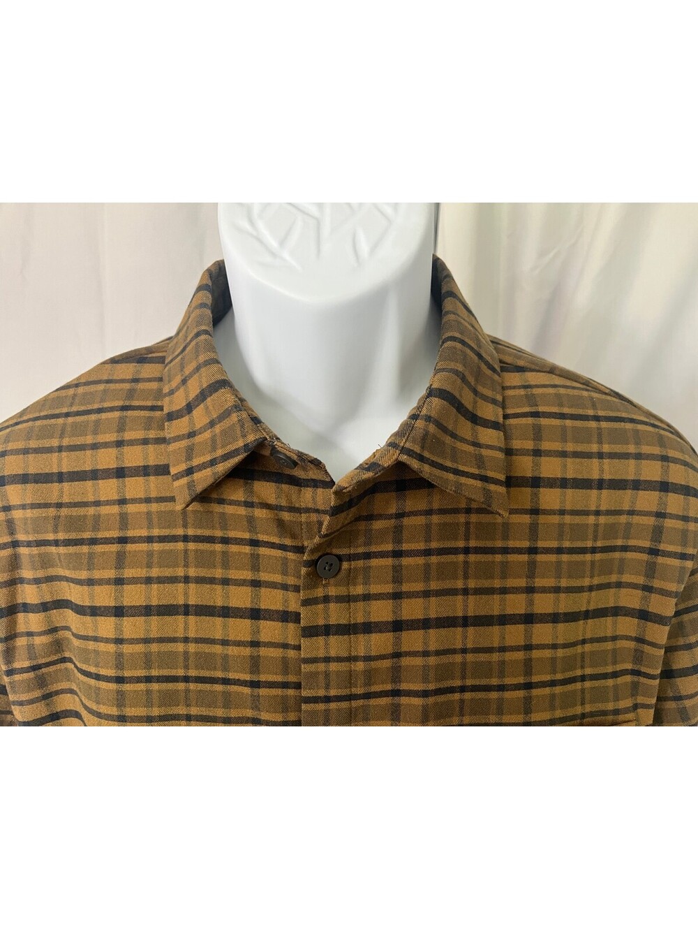 Lululemon Men's Gold Black Plaid Long Sleeve Flannel Shirt XL EUC